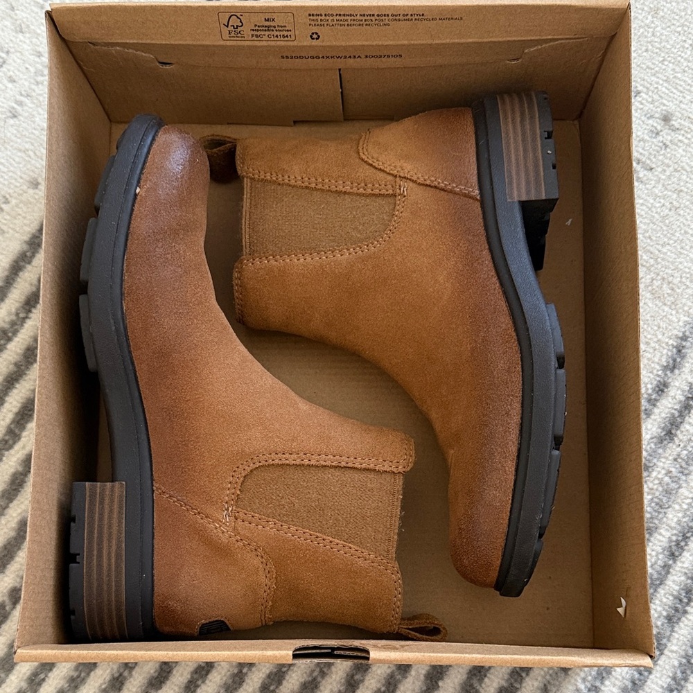 UGG Chelsea Brown Ankle Boots